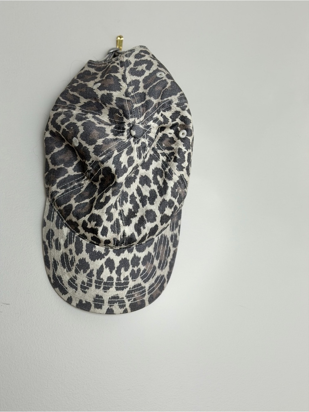 H&M Leopard Print Baseball Cap in Gray and Cream